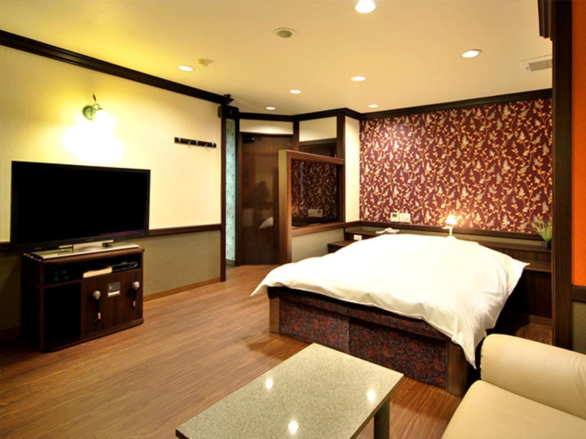 Hotel Joy (Adults Only) Комаки Экстерьер фото